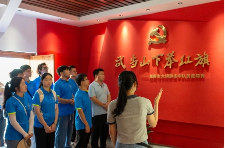 新葡萄8883官网AMG官网经济管理系开展暑期“三下乡”社会实践